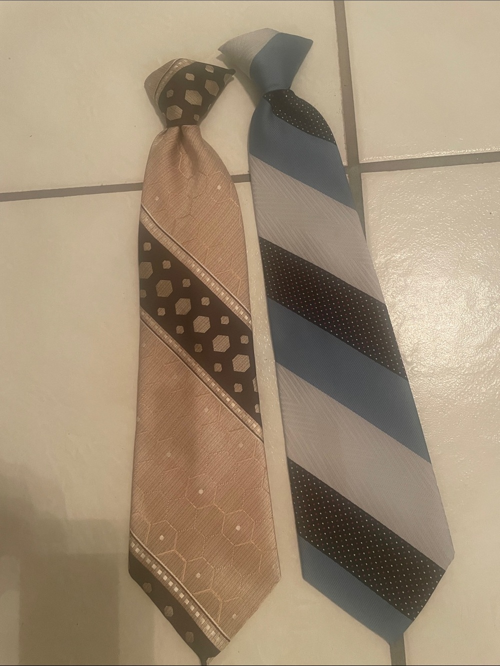 Men's Beige and Blue Patterned Neck Tie Set